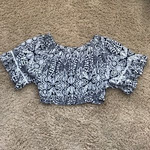 Créme off the shoulder crop top